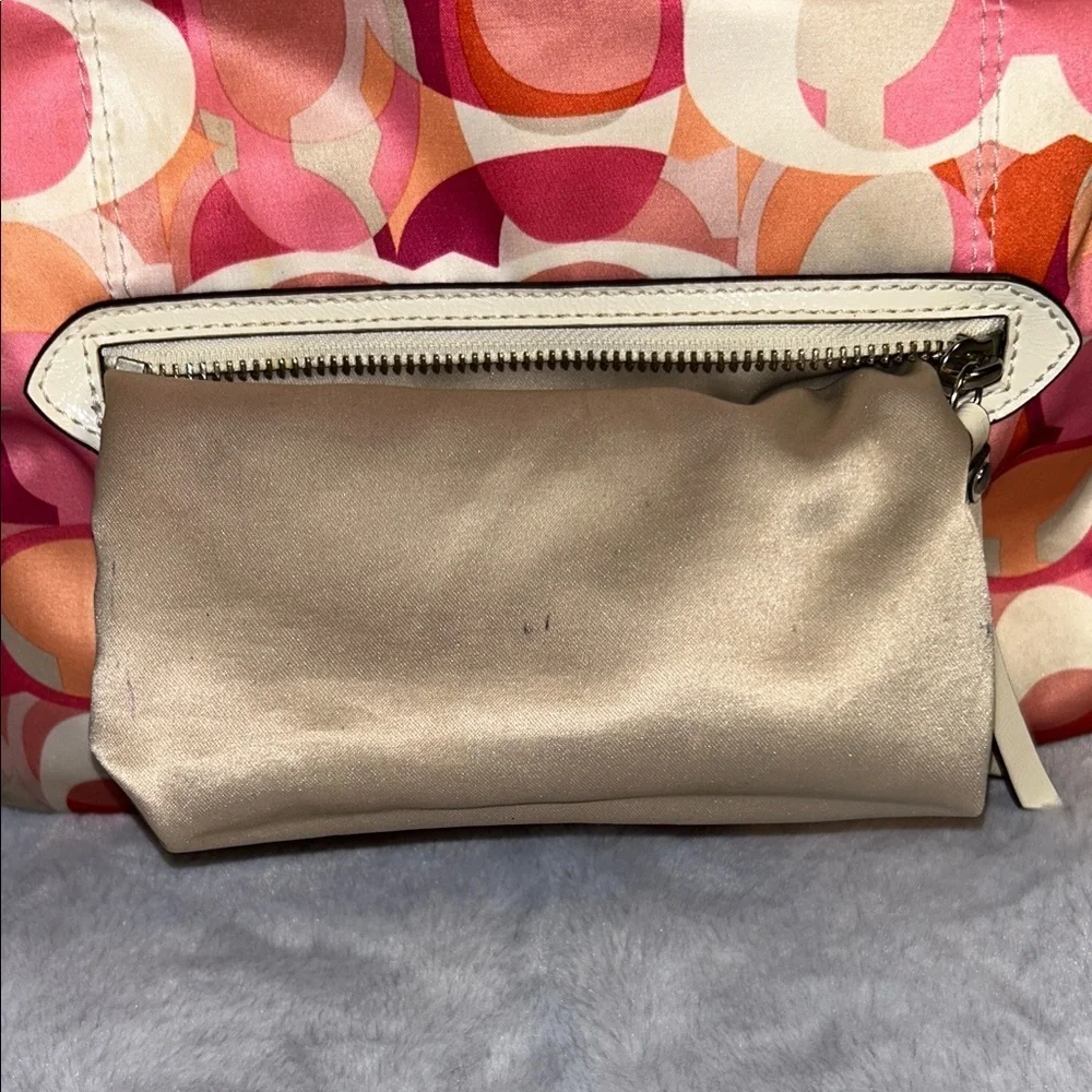 COACH F23970 Mia Daisy Kaleidoscope Purse